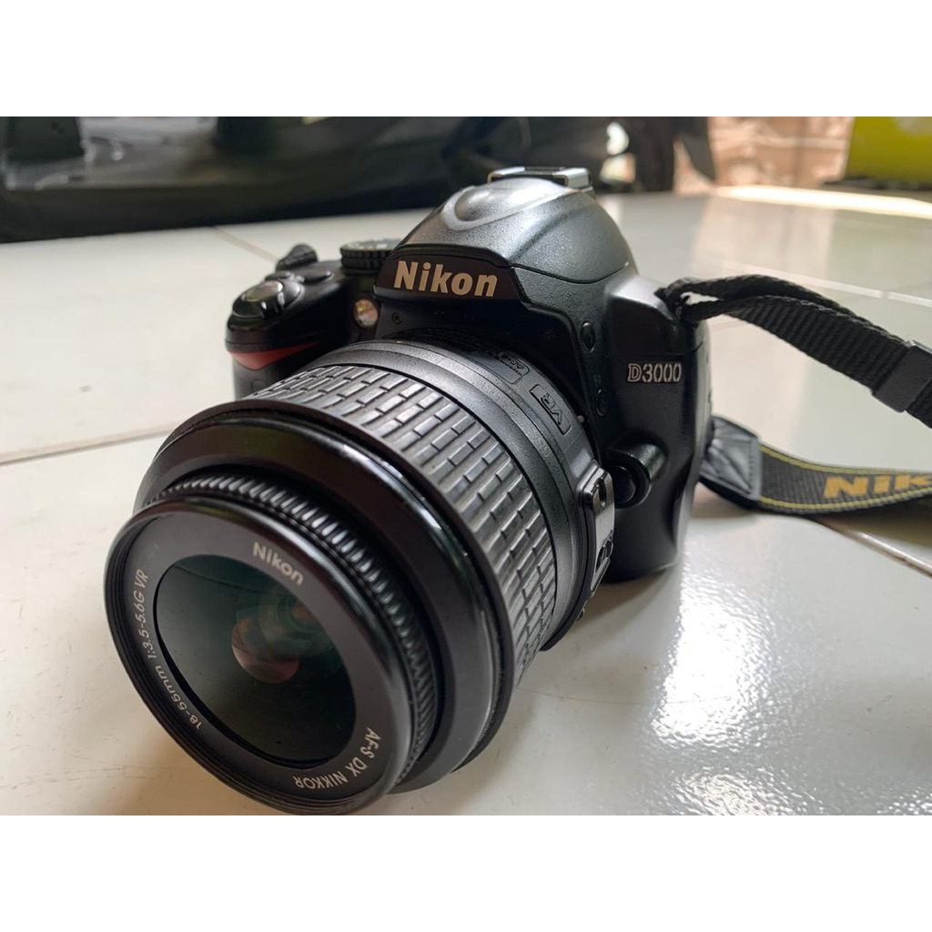 KAMERA DSLR NIKON d3000 SECOND