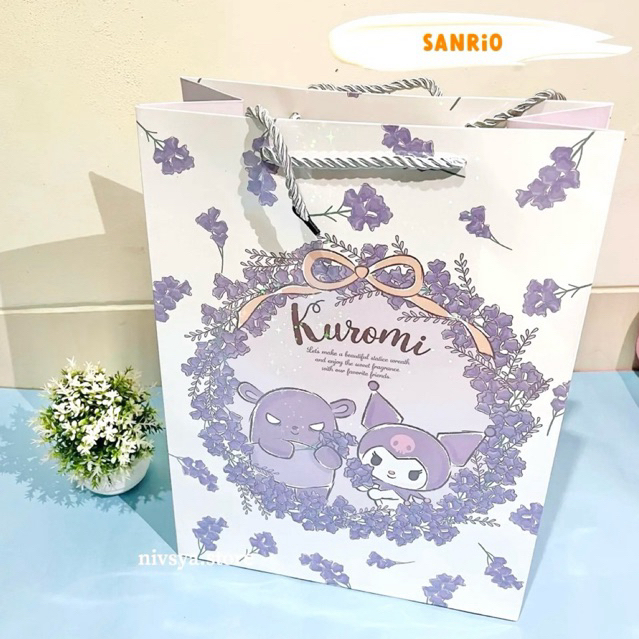 

Paper Bag Gift Bag Kertas Ultah Sanrio Flower Tas Kado Ulang Tahun Besar Lucu Murah