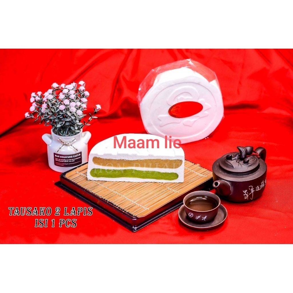 Kue bulan 3 rasa ( pandan & kacang hijau)