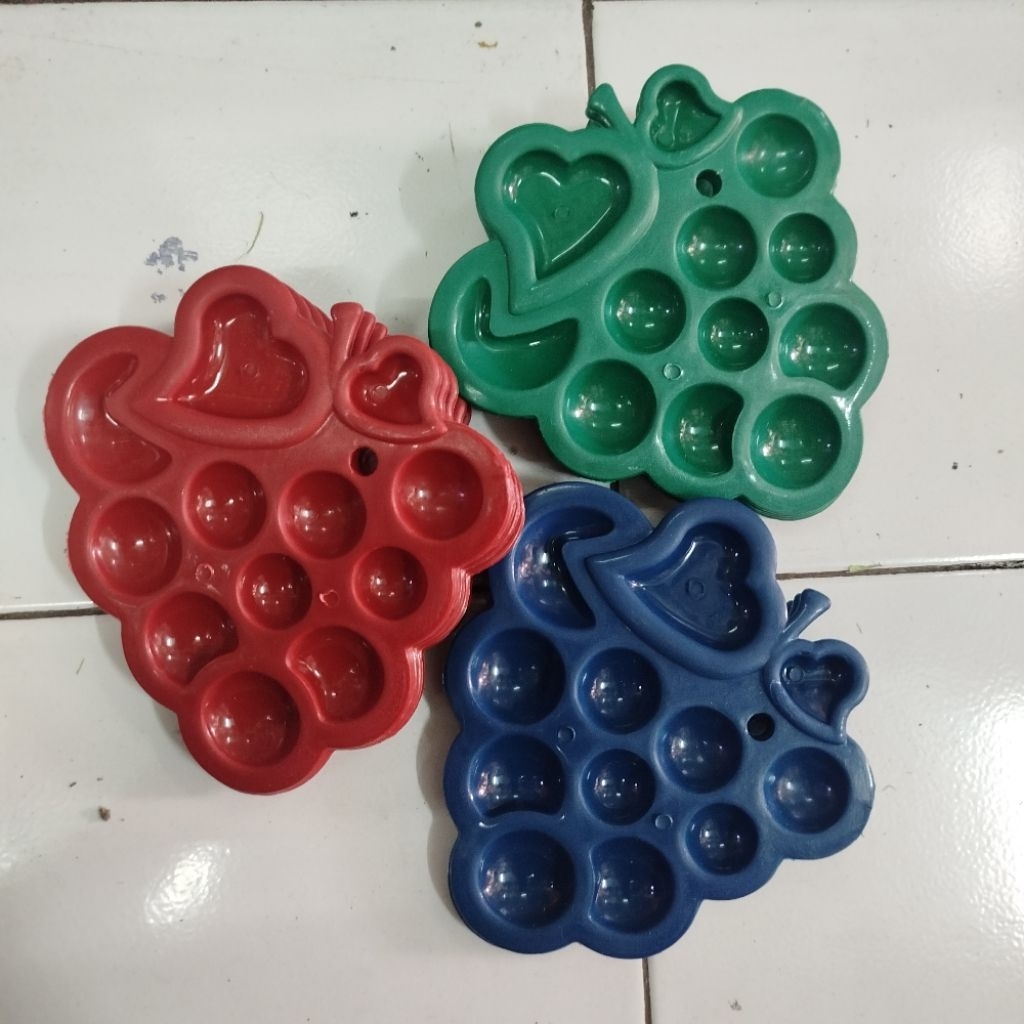 

Palet Cat / Palet Lukis Bentuk Anggur