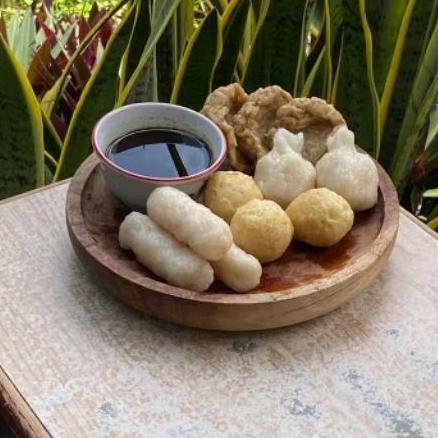 

Pempek noer isi 10 pcs frozen food paket pempek campur