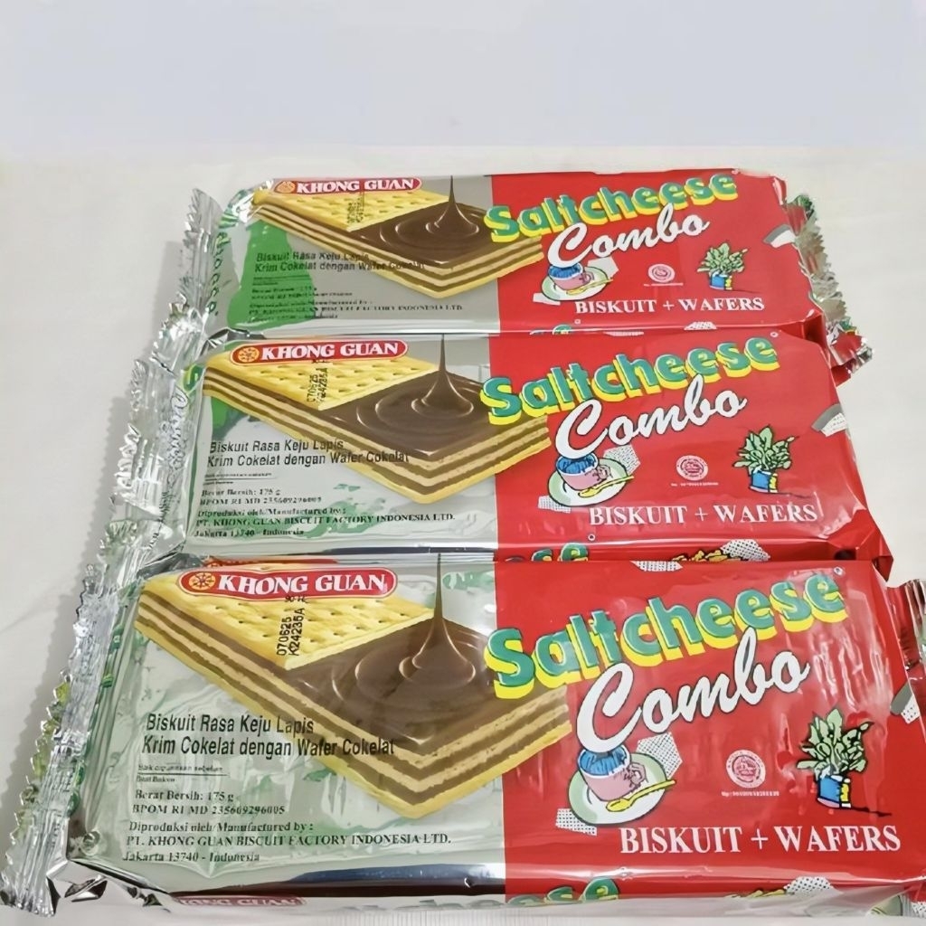 

[ 1 Karton 20 Pcs ] Khong Guan Saltcheese Combo Crackers + Wafer Rasa Cokelat 175 gr