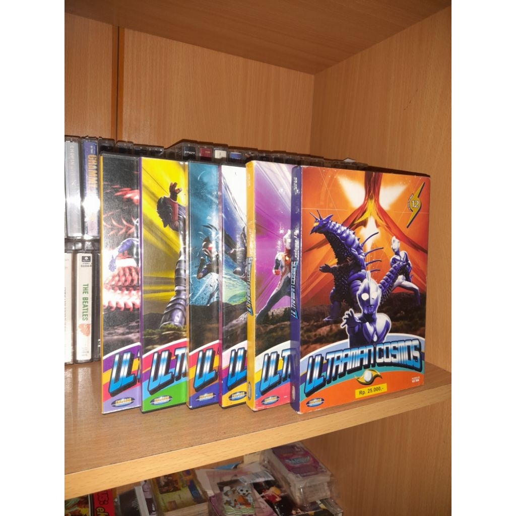 Sepaket VCD original Ultraman Cosmos (Seri 12,16,17,30,31,32)