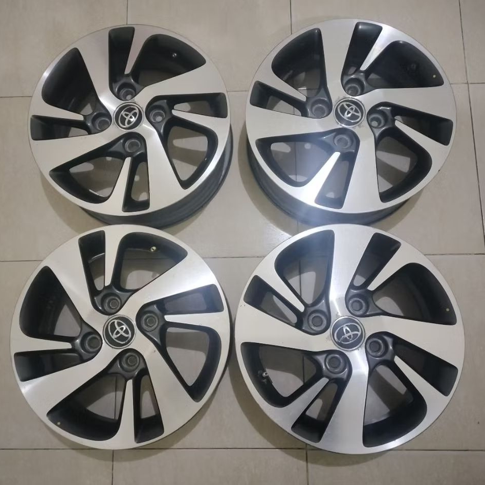 Velg R15 oem Avanza Veloz Velos (4 velg only)