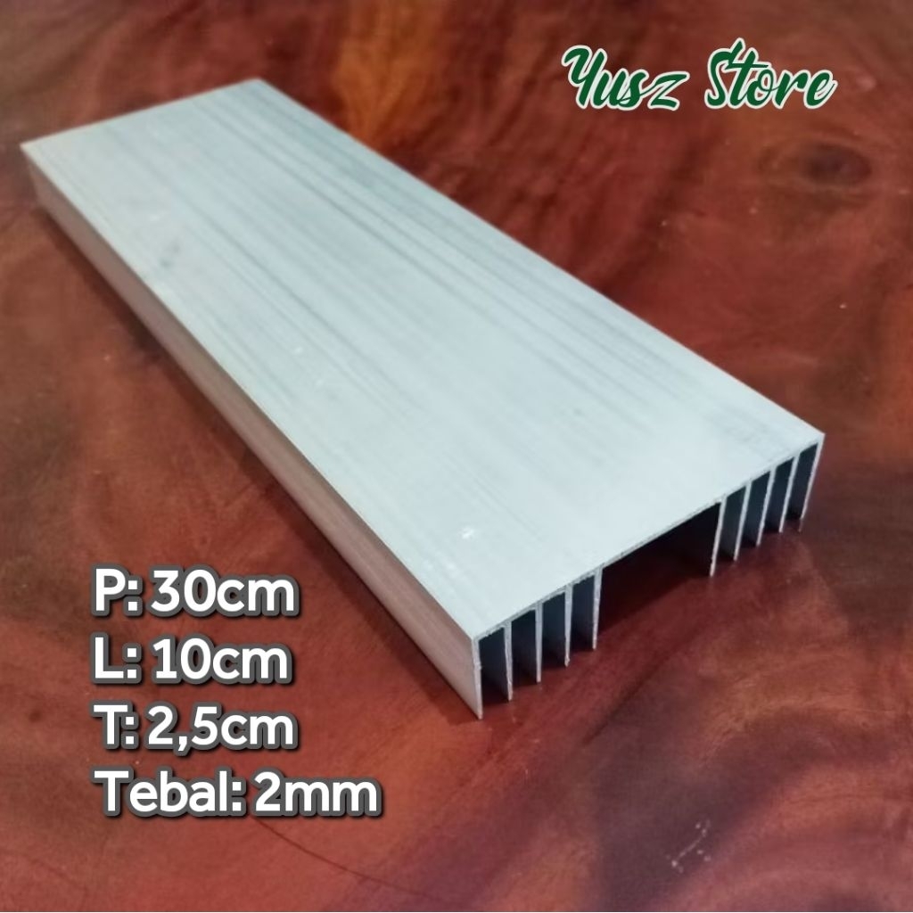 Heatsink 30x10cm 10 Sirip tinggi 2,5cm Panjang 30cm Lebar 10cm Tebal 2mm Pendingin