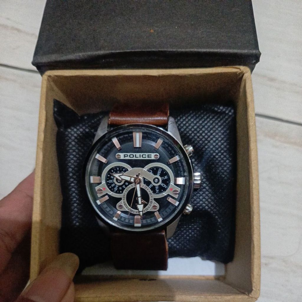 Jam tangan original police preloved second bekas