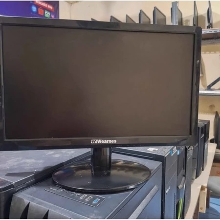 monitor wearnes 19 inc like new/no minus