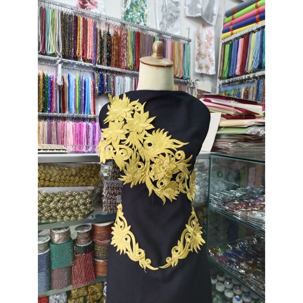 Renda bunga Bordir emas