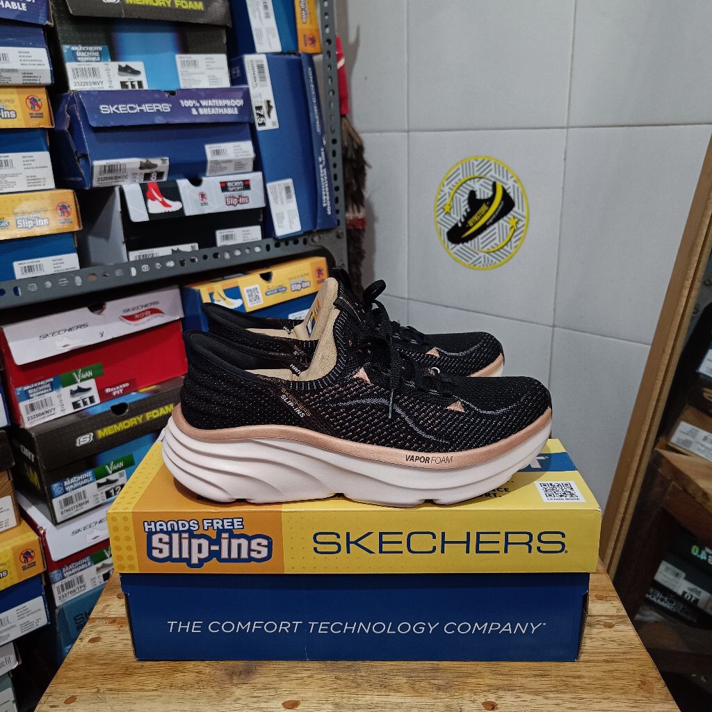 Skechers D'Lux Vapor - Evening Glow Black / Rose Gold / White / Silver / Natural / Gold Women's