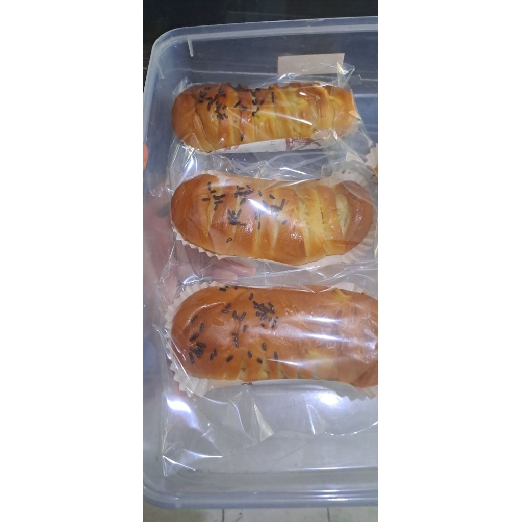 

roti isi pisang coklat keju