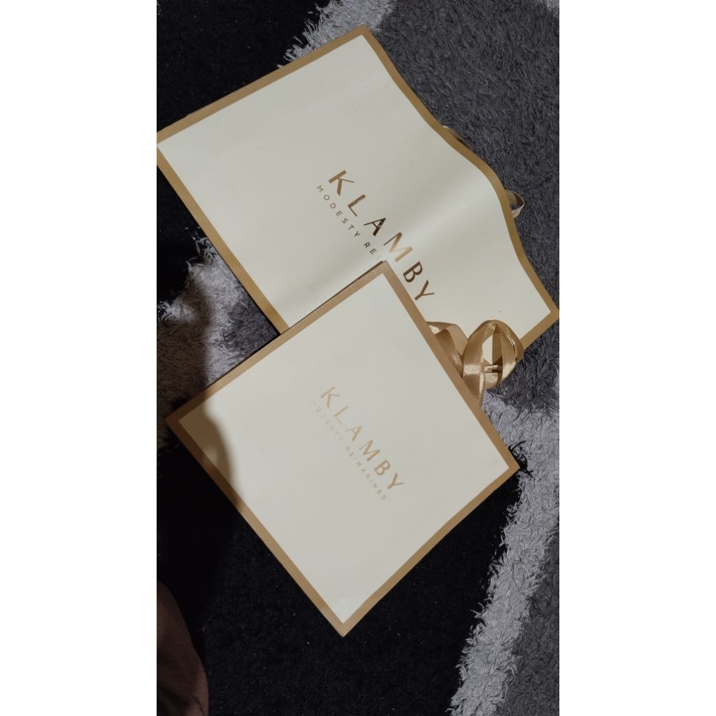 

Paper Bag Klamby (Large)