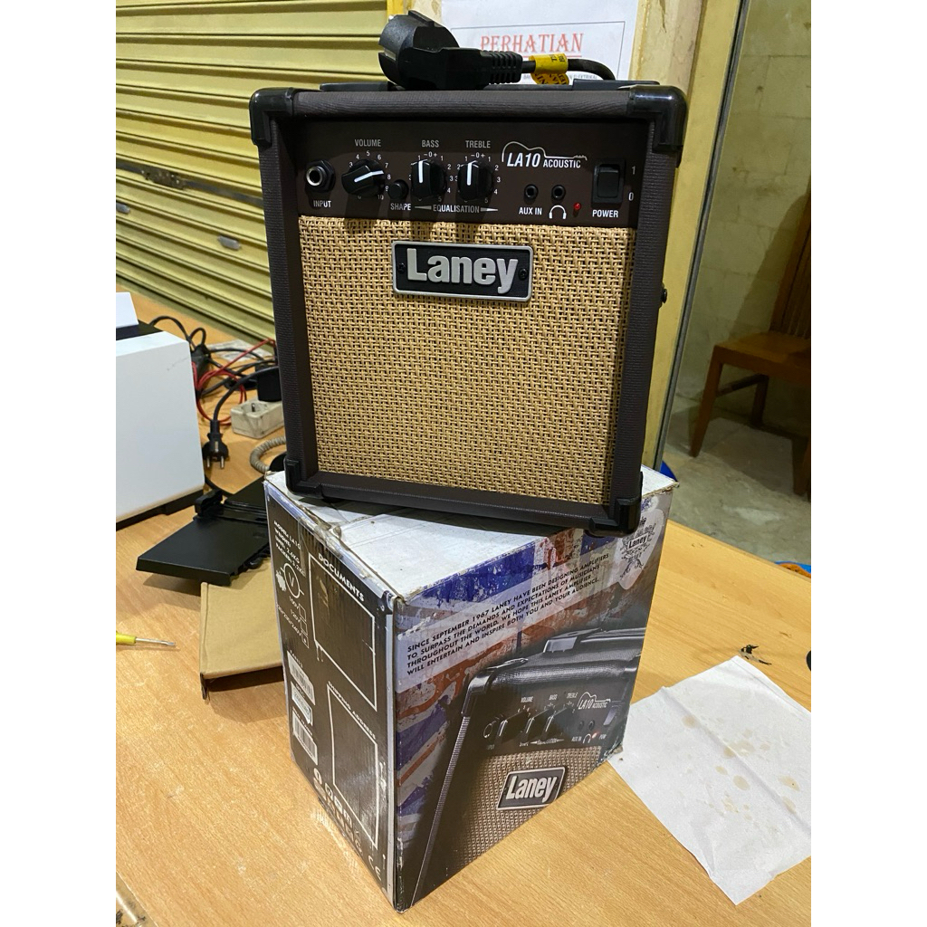 Amplifier Gitar Akustik Laney LA10