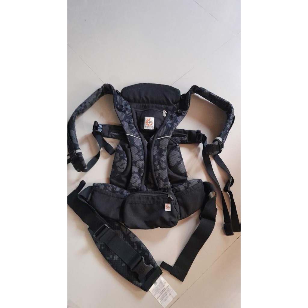 Preloved Gendongan Ergobaby