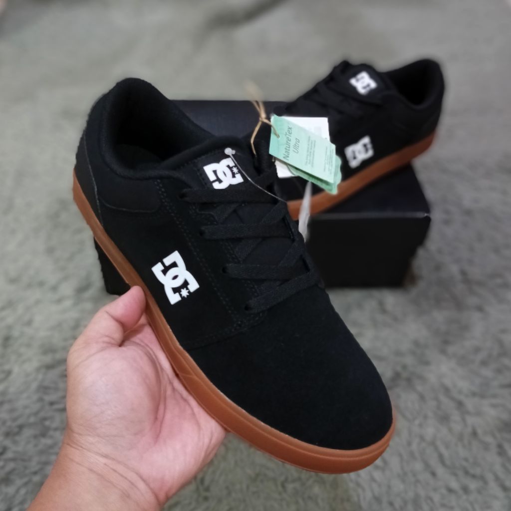 Resmi PT.quik sepatu sneakers DC crisis 2 Black Gum sole BNIB original