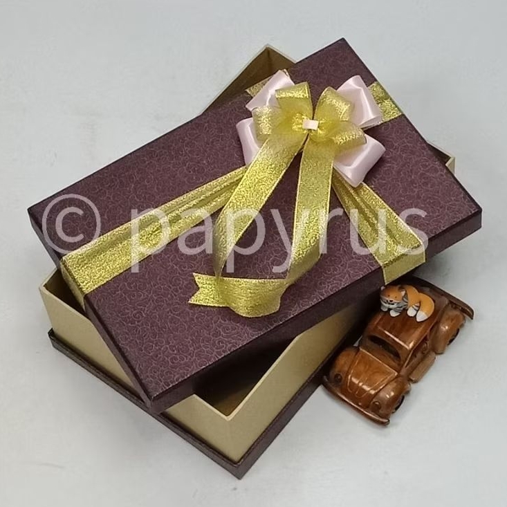 

PAPYRUS Sandwich 20x30 Tinggi 8cm Kotak Kado Gift Box Hardbox Hampers V2