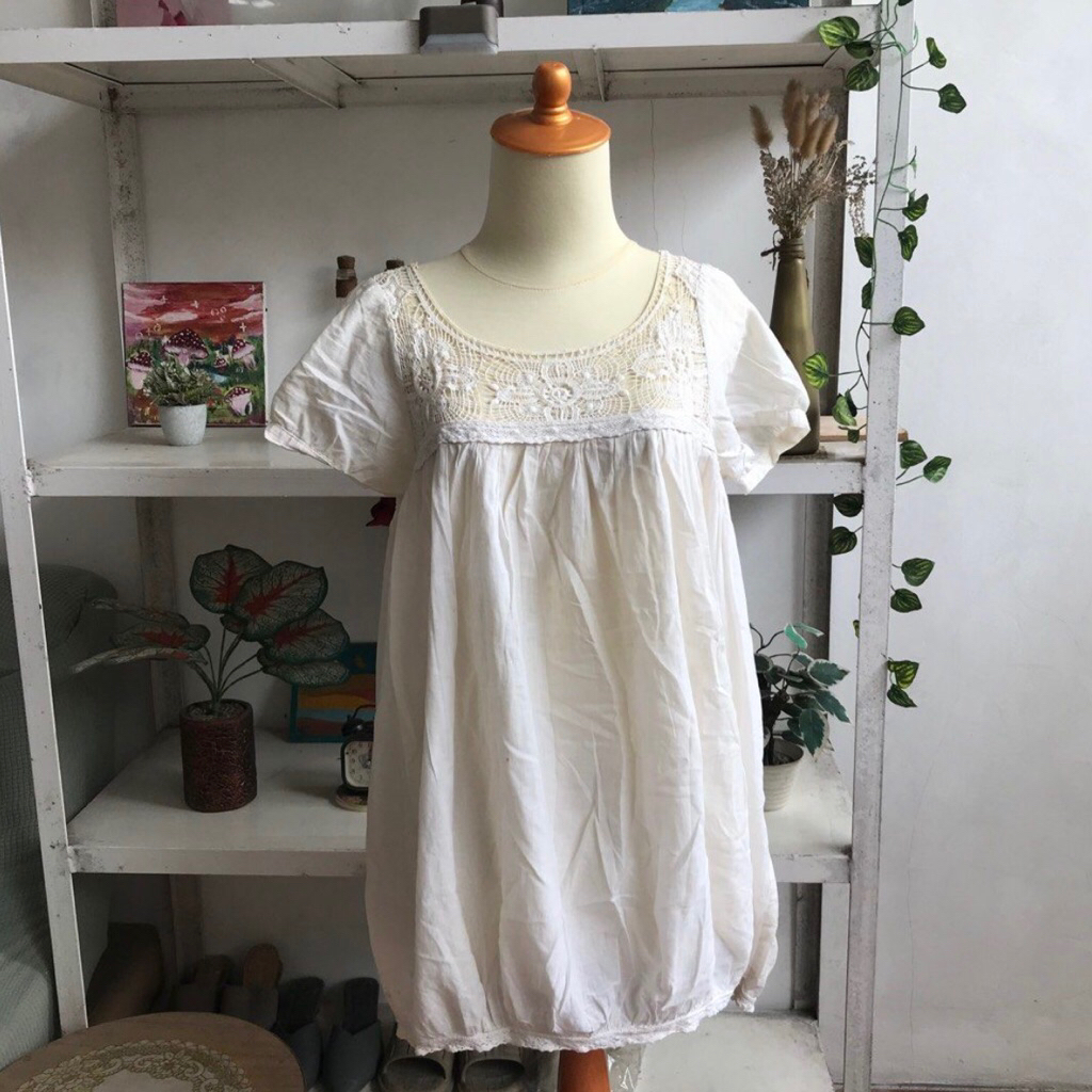 Mori kei blouse Broken White brukat