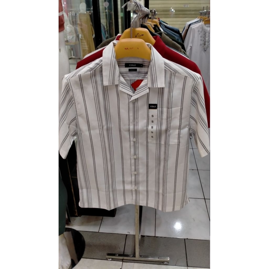kemeja cole putih garis