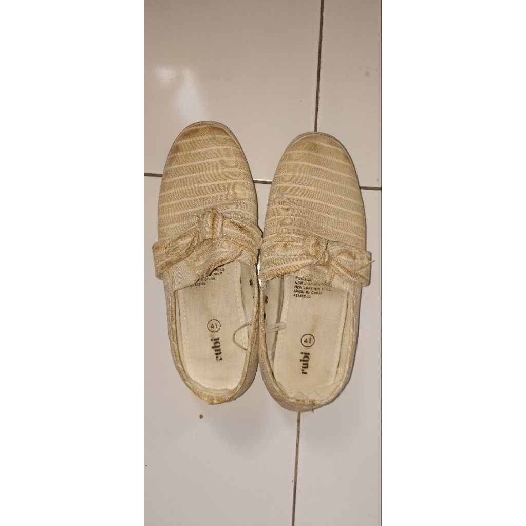 Preloved Sepatu Merk Rubi