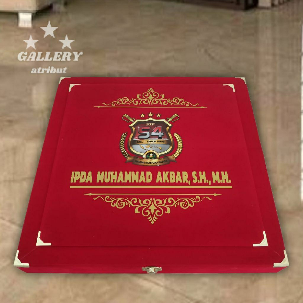 

souvenir souvernir kotak box pangkat polisi ukuran 35x35 bludru custom