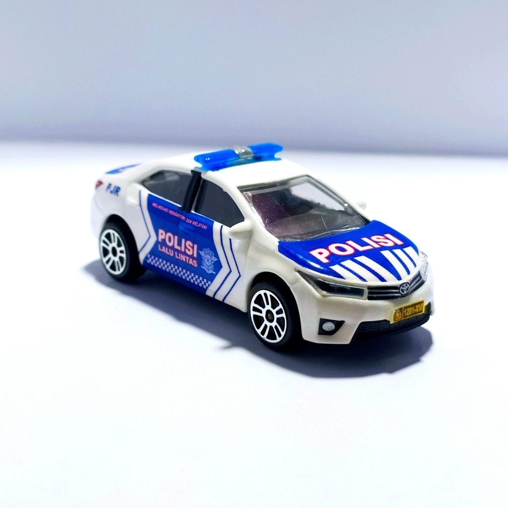 DIECAST SKALA 1/64 TOYOTA COROLLA  CUSTOM MOBIL POLISI INDONESIA PJR PATWAL