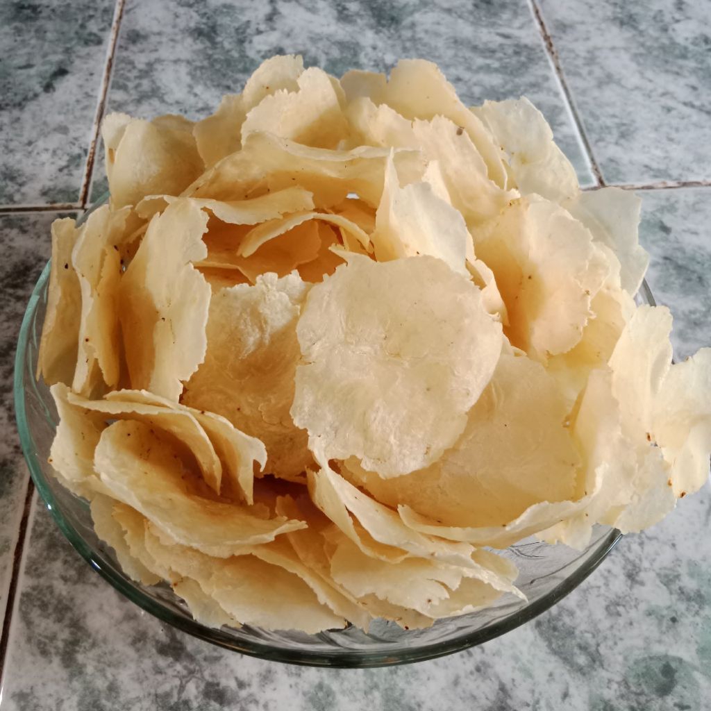 

Emping Mlinjo Asli (Mentah)