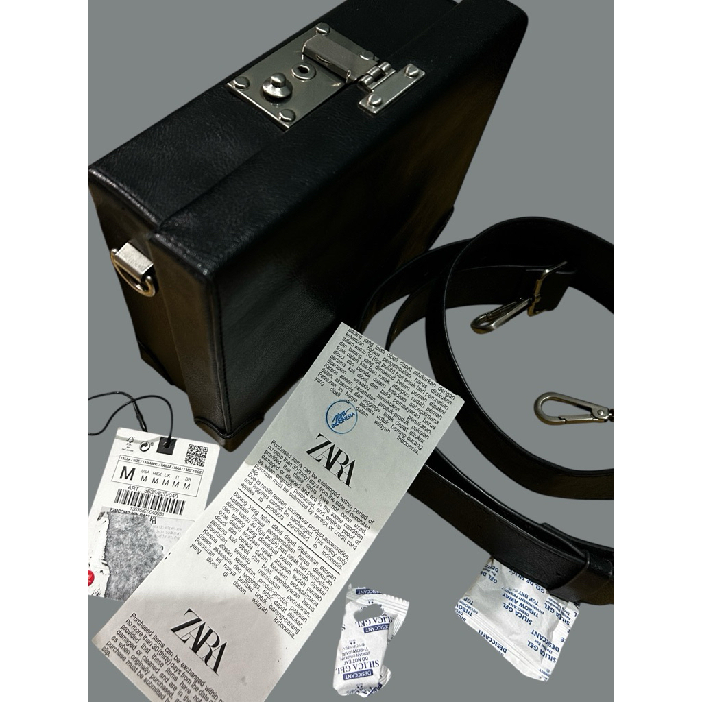 PRELOVED RARE ITEM TAS ZARA MEN MINI BAG ( langka limited )