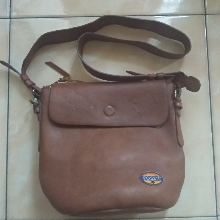 Tas Selempang Fossil Kulit Second