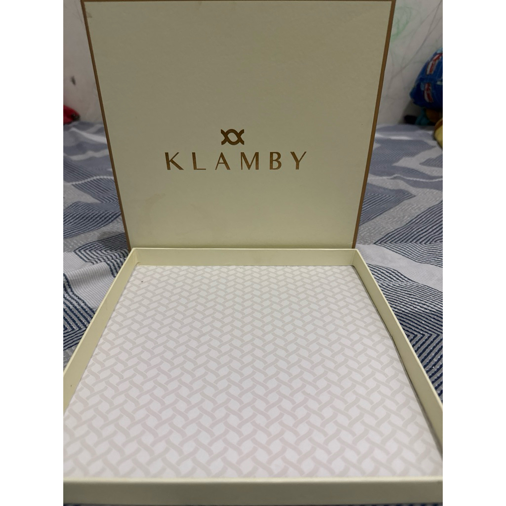 Box hijab klamby