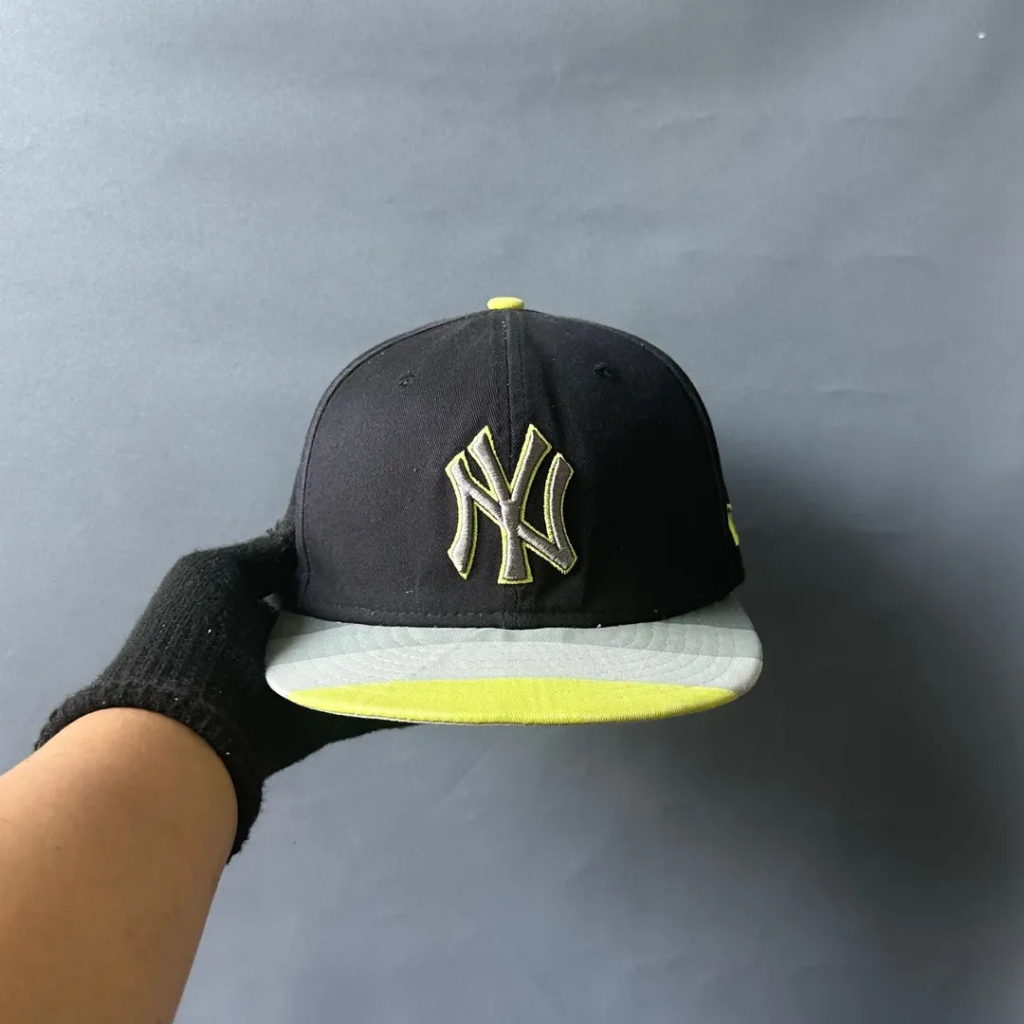 Topi Strapback Unisex Pria Wanita N E W E R A - MLB - NY YANKEES Hitam