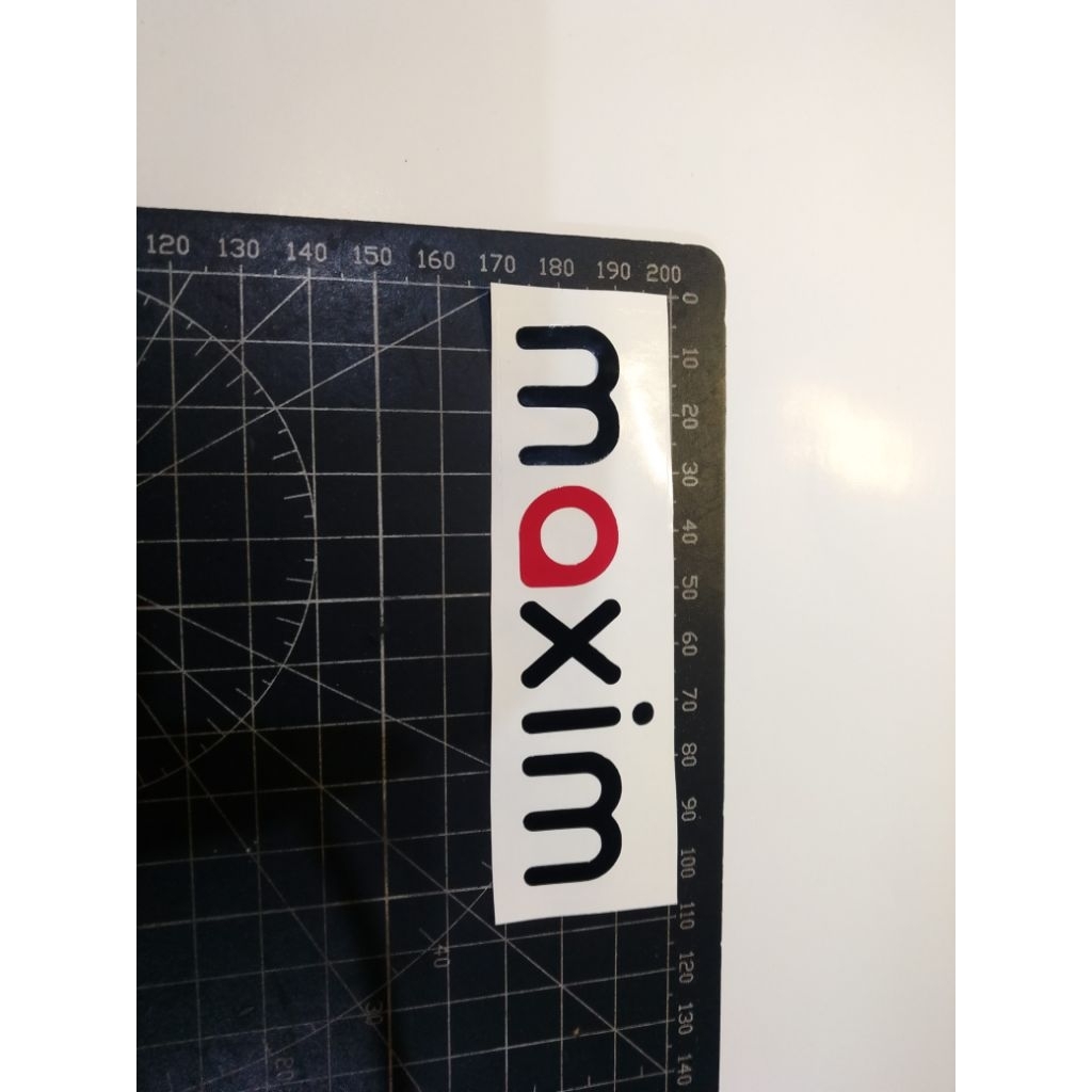 stiker cutting maxim