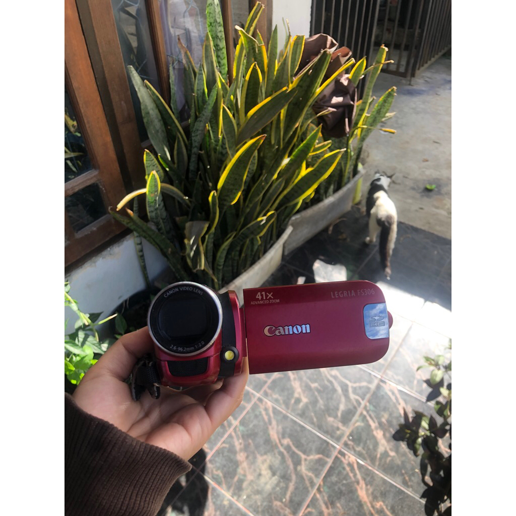 Handycam canon Legria FS306E
