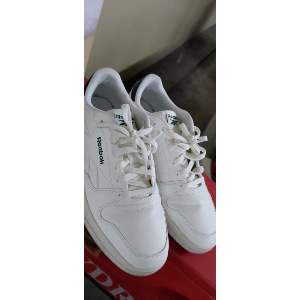 SECOND - DIJUAL SEPATU REEBOK TENNIS WHITE
