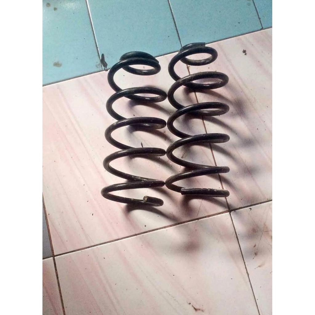 per belakang Datsun Go standartd