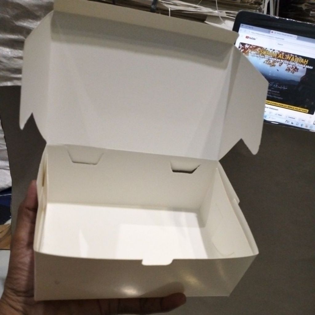 

Kardus polos UK 15x10x6cm | Kardus muat nasi dan ayam crispy | Kardus Snack isi 100