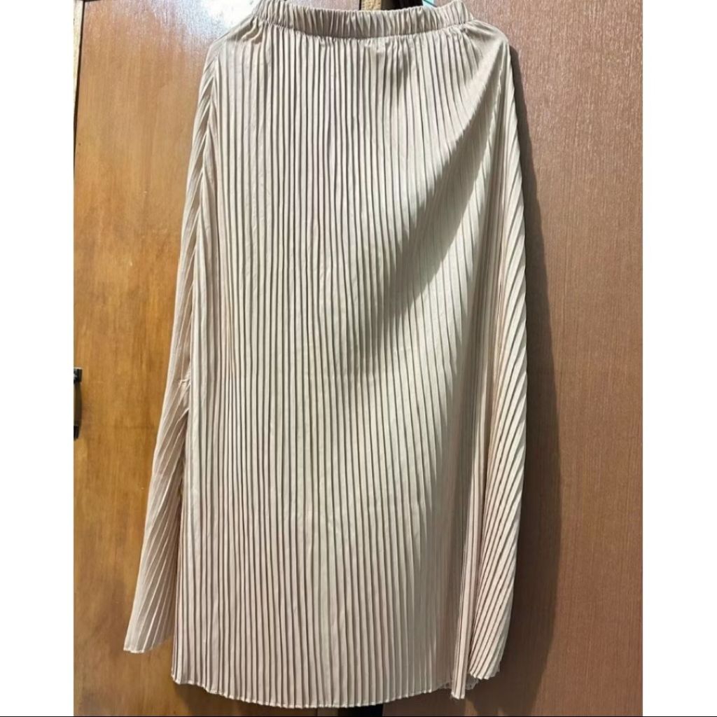Rok Panjang Long Skirt Pleated Plisket Cream