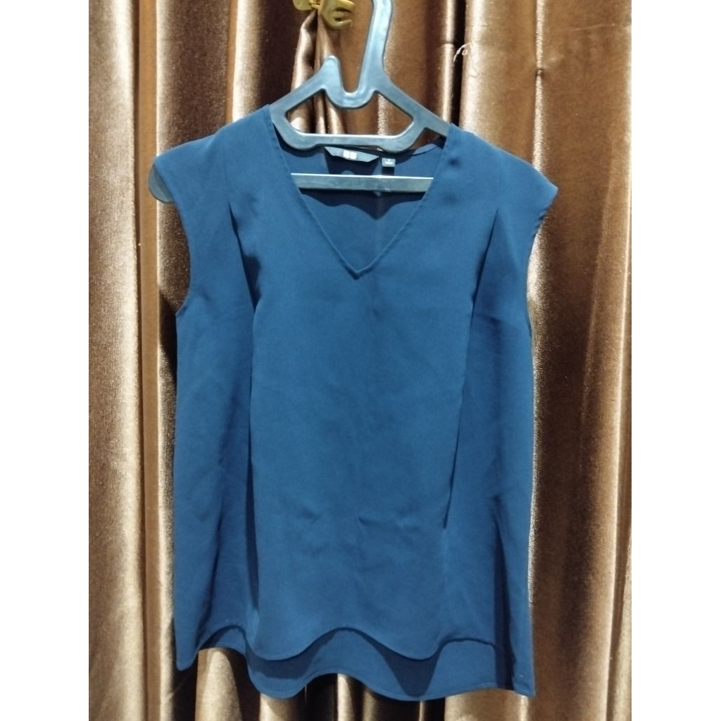 PL 004 Preloved atasan UNIQLO original