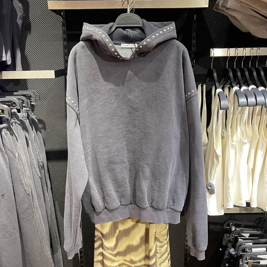 Hoodie BERSHKA Women jastip (jasa titip)
