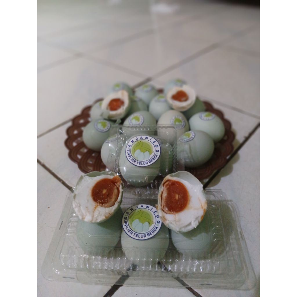 

Telur asin matang Anjani uk AB size besar
