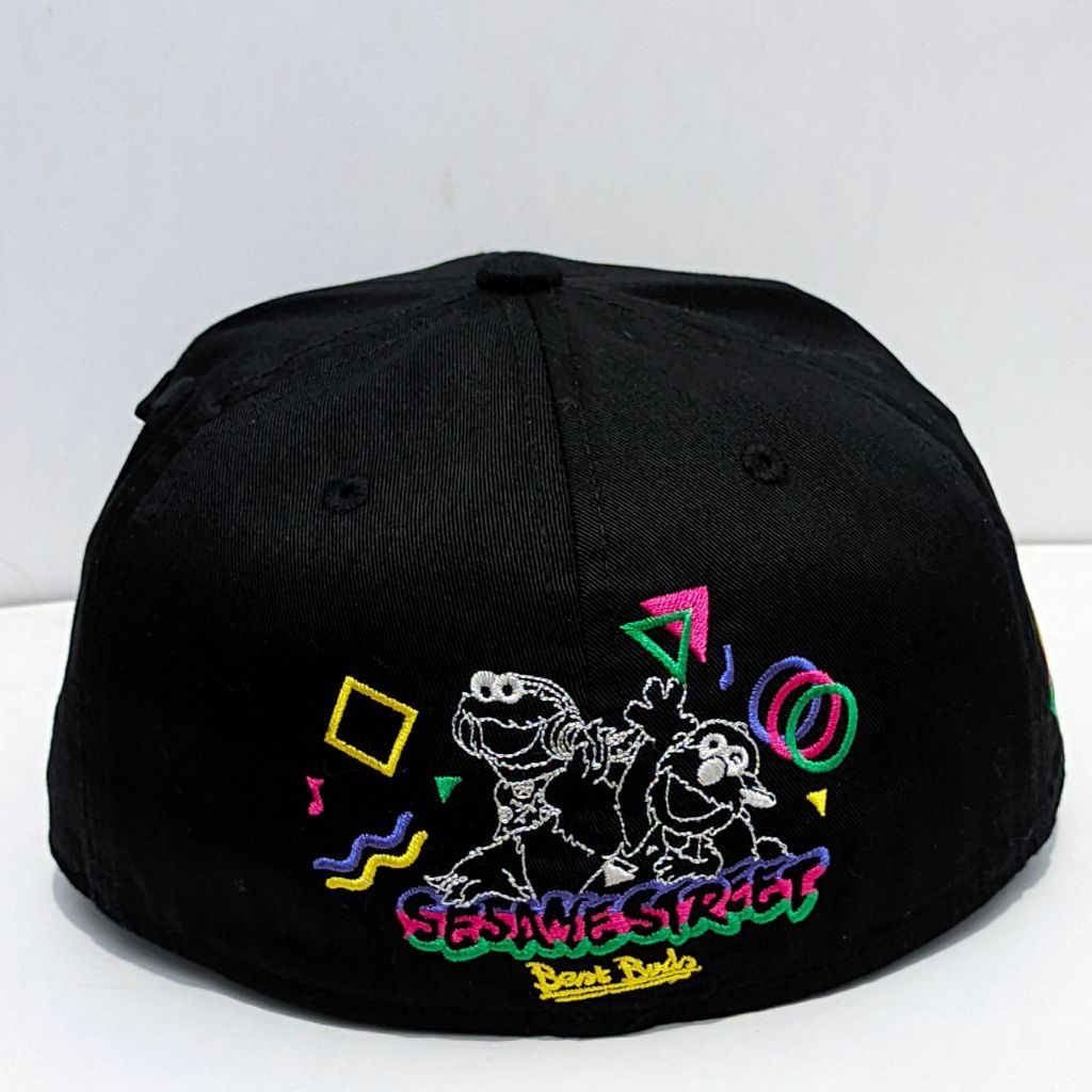 Topi Build Up Sesame Street x Universal Studio size 58Cm