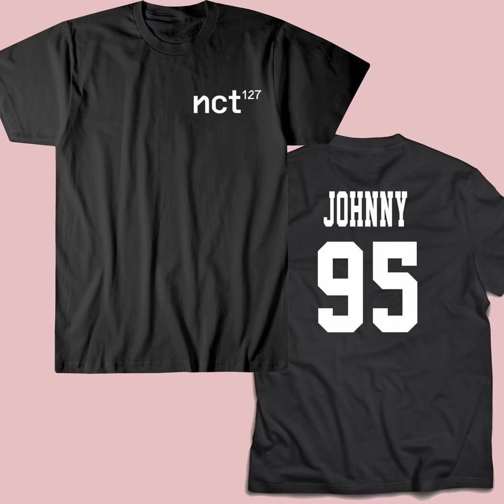 "KAOS DISTRO T-SHIRT NCT 127 JOHNNY NAMA NOMOR / KAOS K-POP KEREN / UNISEX BAHAN COTTON COMBED 30S