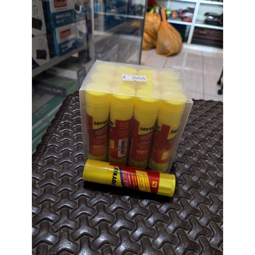 

Lem Stick Joyko 8g (1kotak isi12)