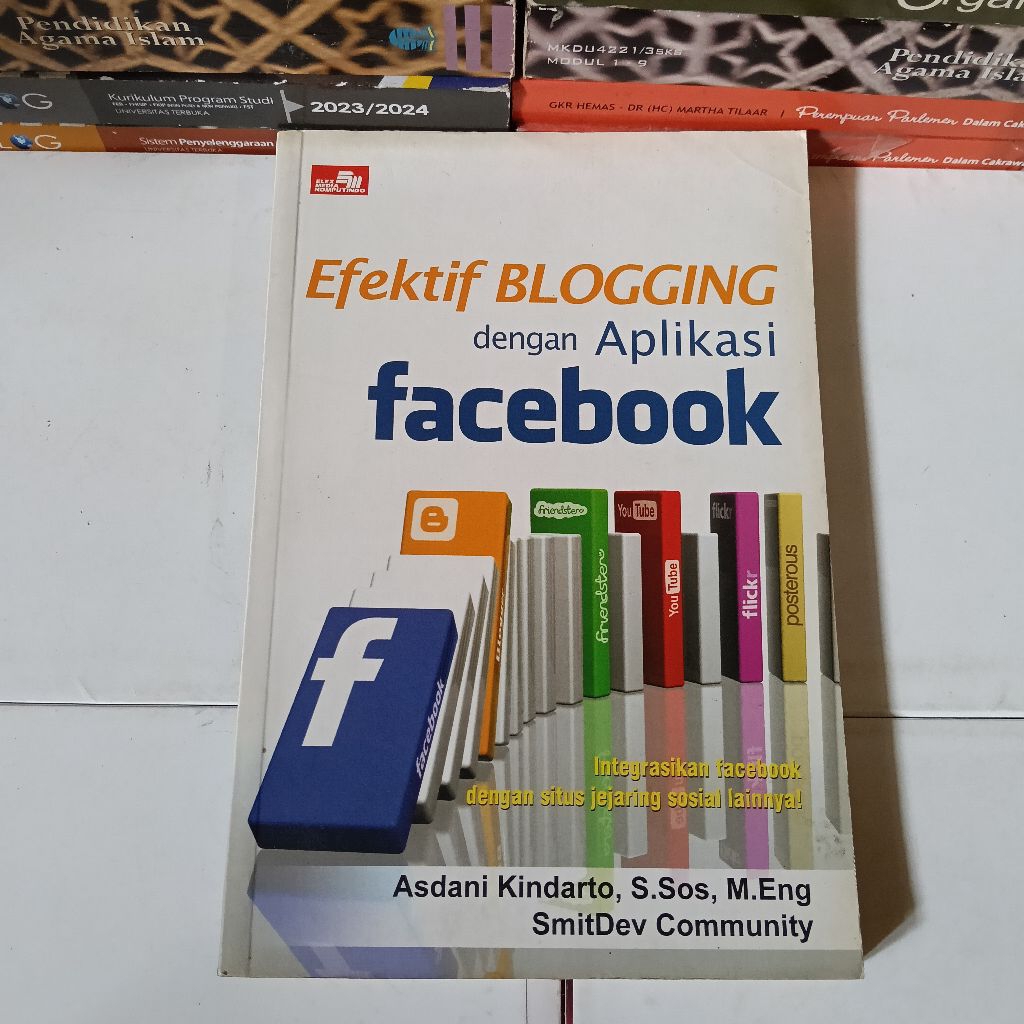 EFEKTIF BLOGGING DENGAN APLIKASI FACEBOOK