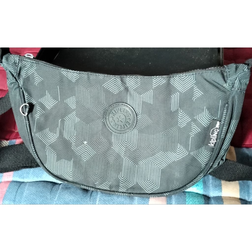 PL tas selempang kipling