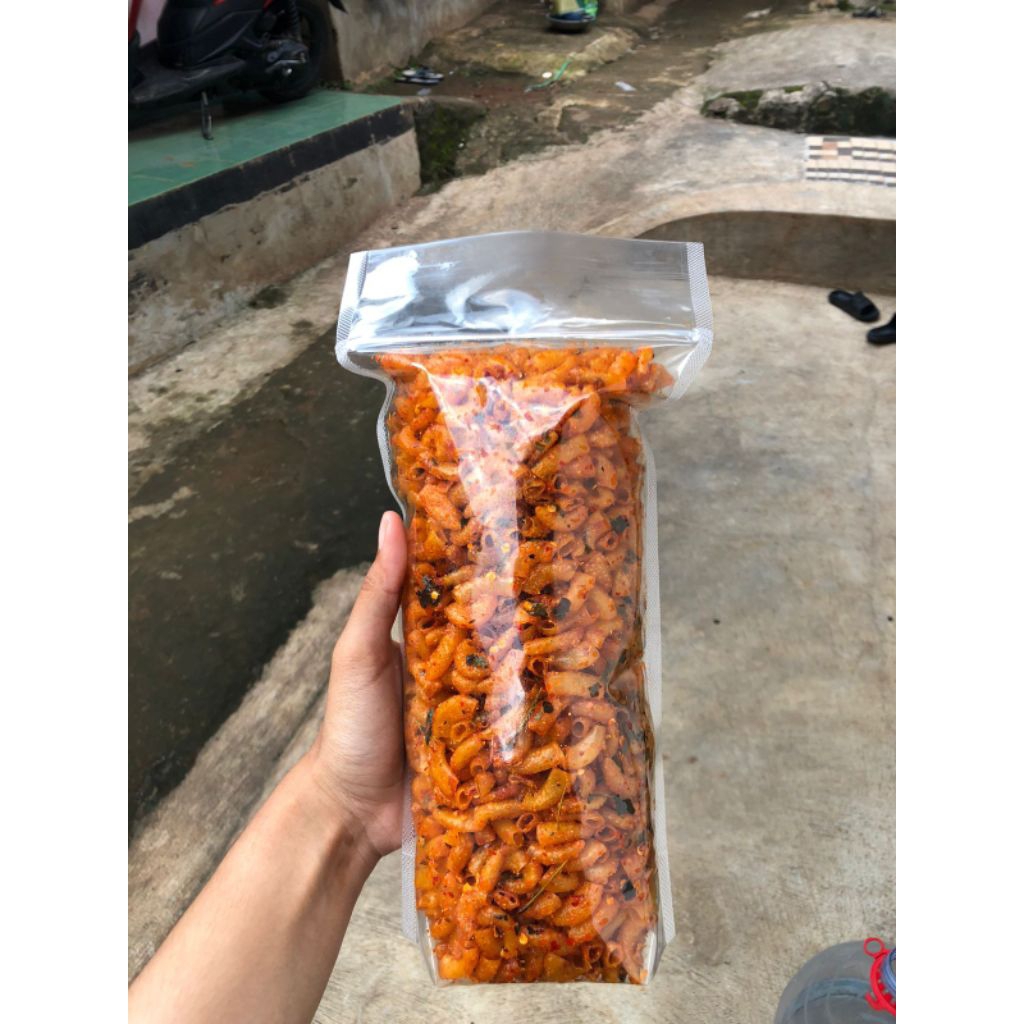 

MAKARONI CIKRUH DAUN JERUK 500GRAM