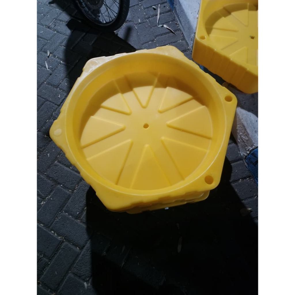 

Single Poly Drum Dolly(770*770*1150mm)