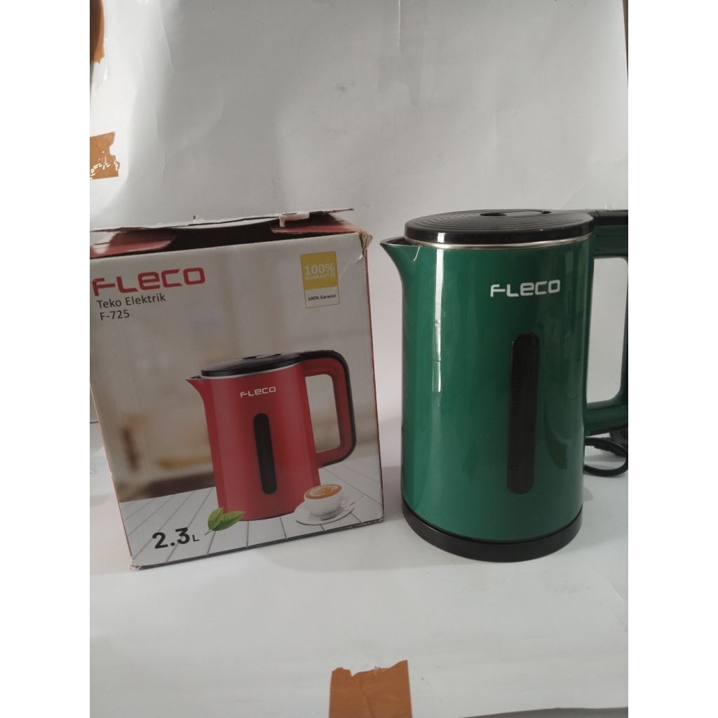 teko listrik merek Fleco dengan model F-725.