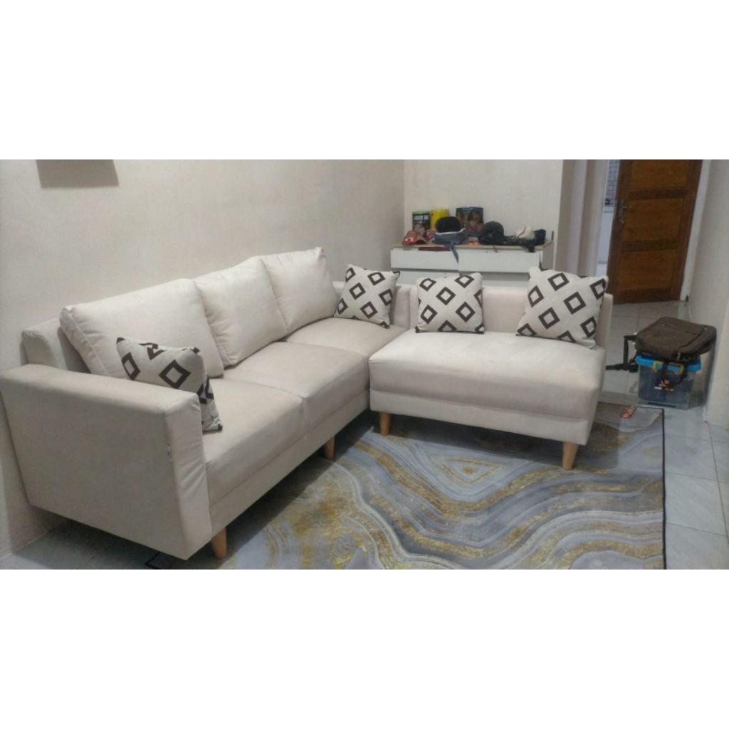 SOFA L MINIMALIS KAKI KAYU, SOFA L PUTUS