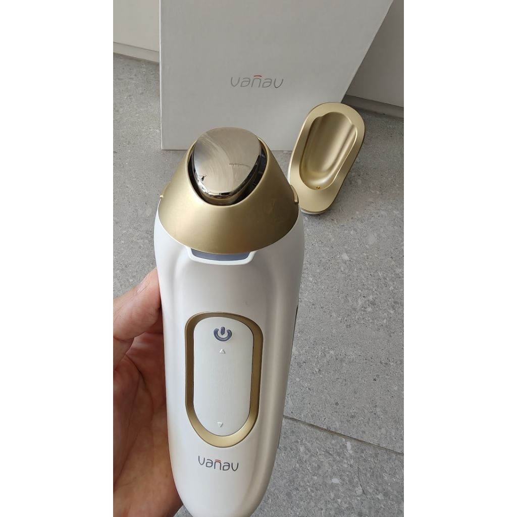 Vanav 6 in 1 Total Skin Care Solution UP6 warna GOLD