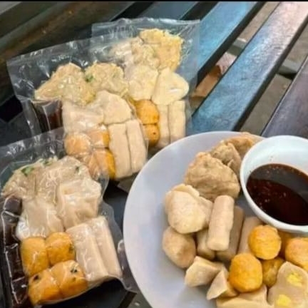

Pempek isi 10 pcs tinggal goreng