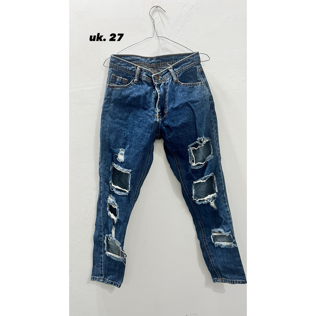 Ripped Jeans Preloved